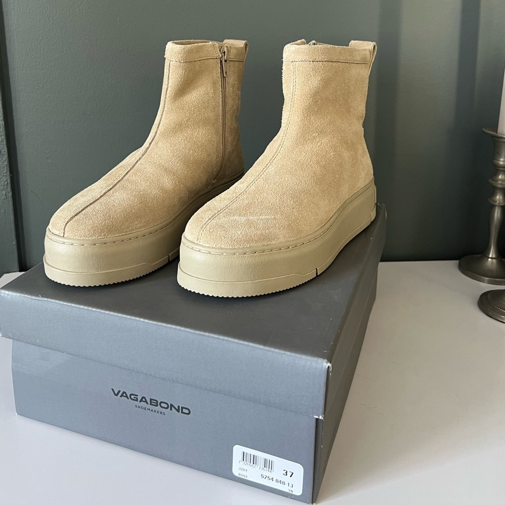 NEW Vagabond Judy suede fur boot